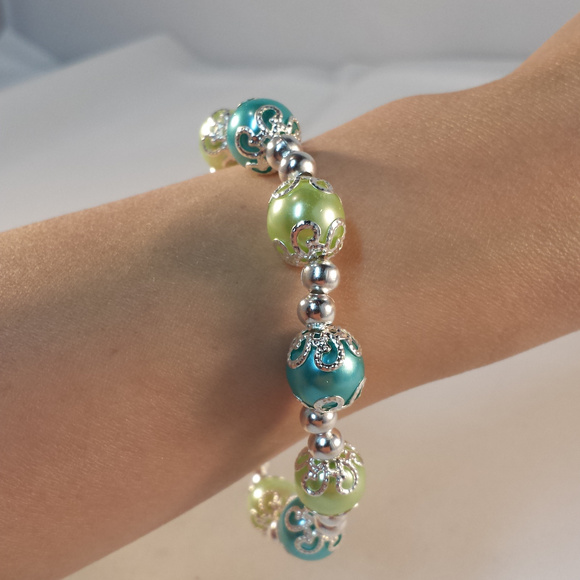 Kristy's Jewels Jewelry - Silver Blue Green Pearl Stretch Bead Bracelet 10mm